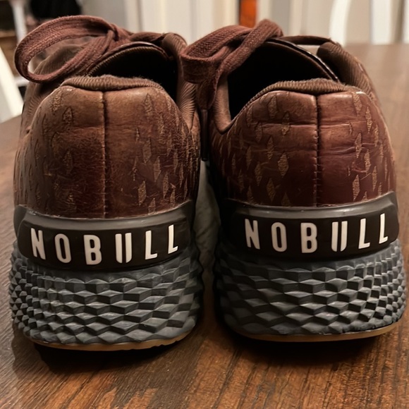 nobull coffee leather runner